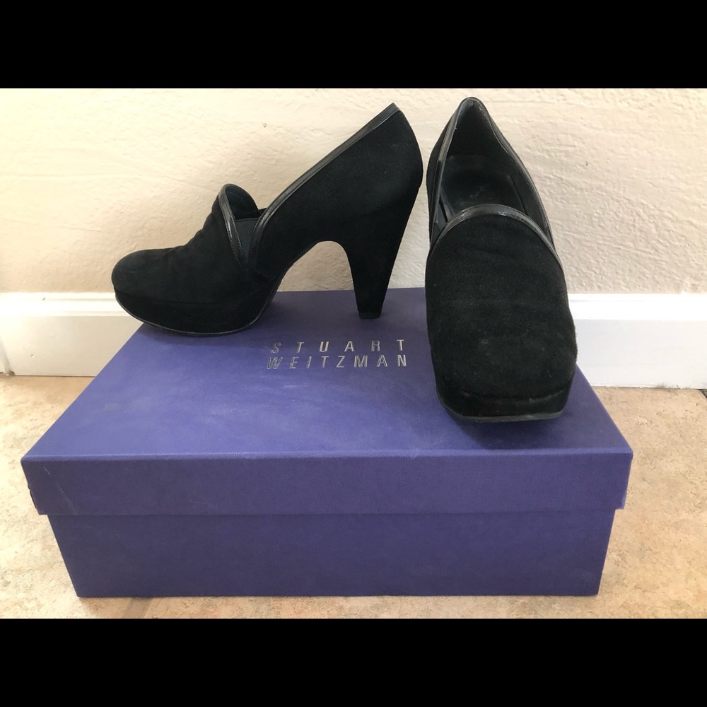 Heels. Coming with box and dust bag